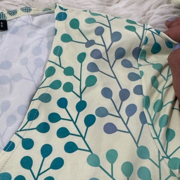 Chic Leaf Print Wrap Midi Dress - Picture 8 of 8